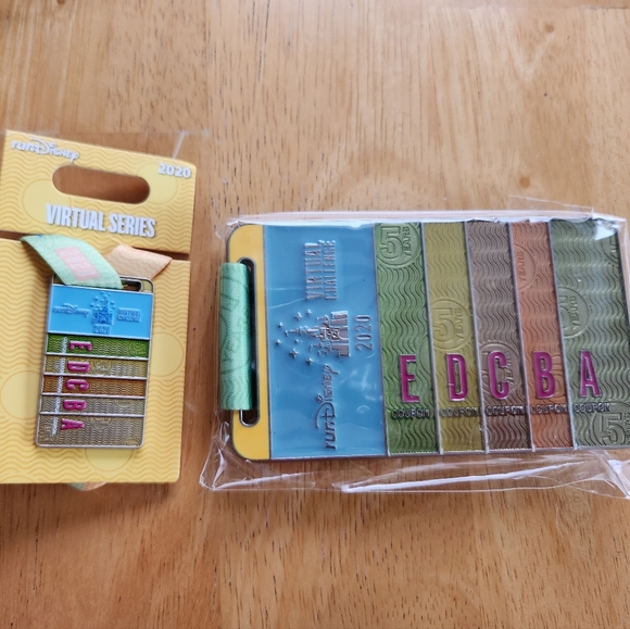 Disney Virtual Race 2020 Medal and Pin - Picture 1 of 3